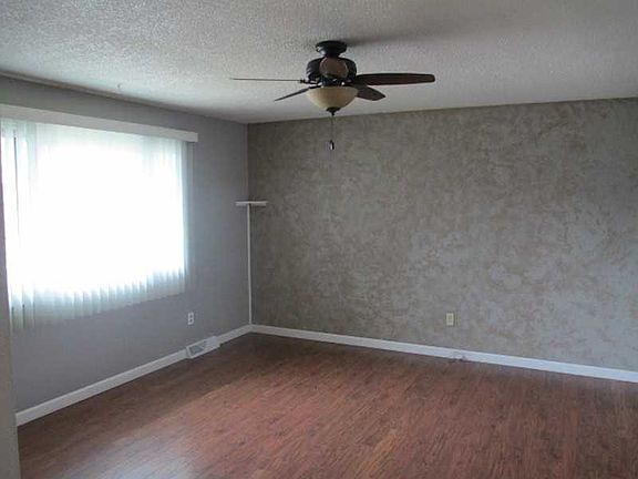 2nd image of 215 Normandy Dr