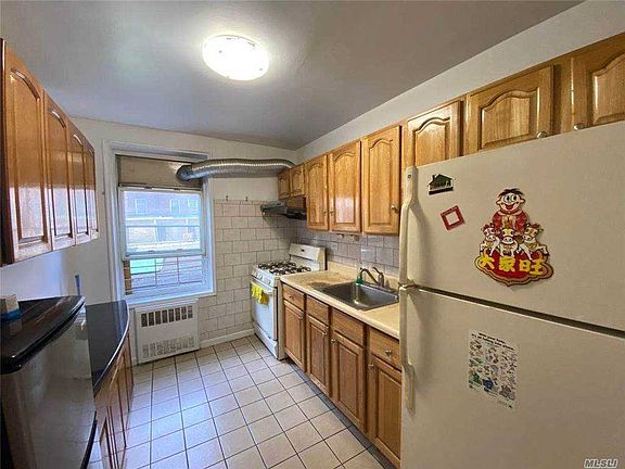 3rd image of 43-43 Kissena Blvd #105