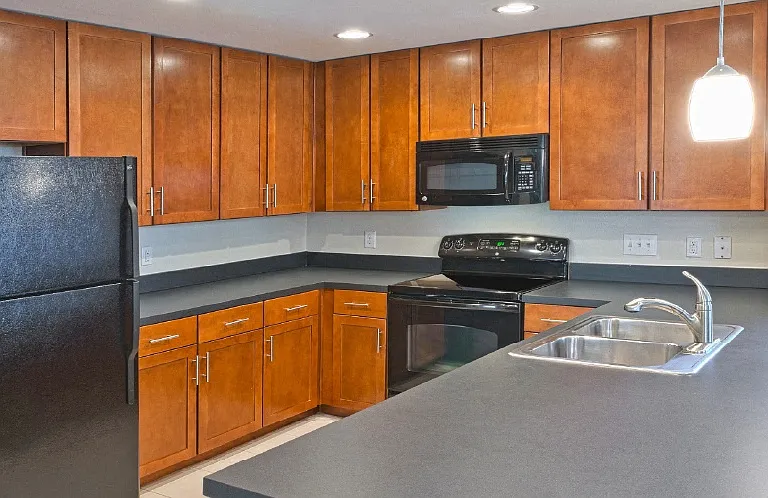Woodlake Oaks Apartments — Photo 27