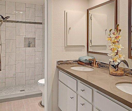 5th image of 7 Lake Bellevue Dr APT 104