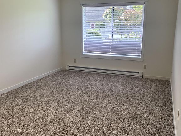 2nd image of 112 Blair Dr #6