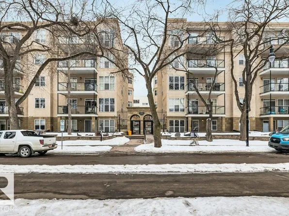 11025 83rd Ave NW #201, Edmonton, AB T6G 2V5