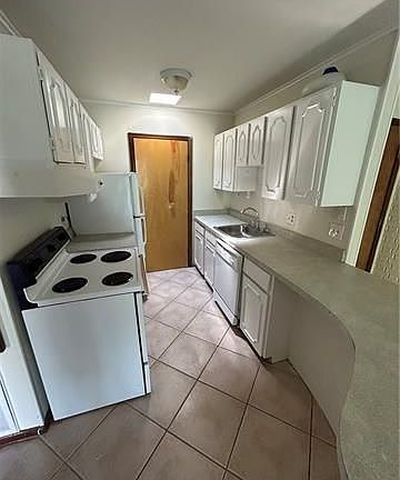 4th image of 1622 Peniston St #5
