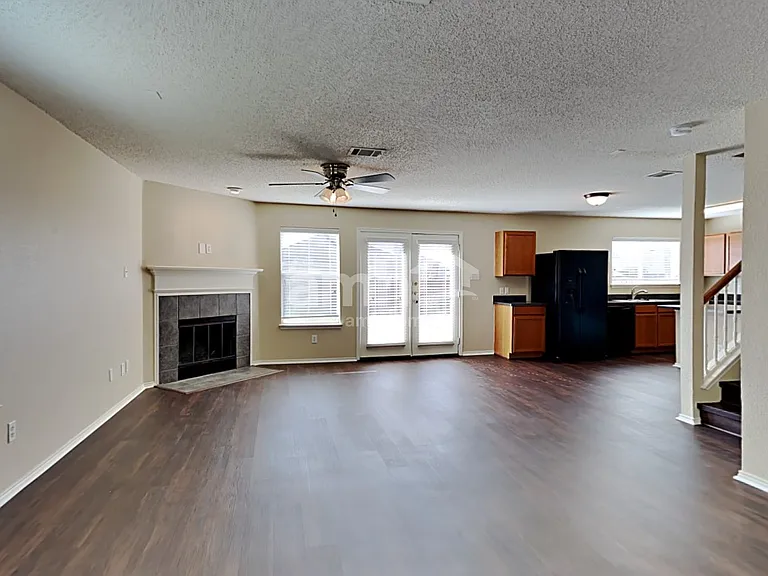 1706 Santa Fe Trl — Photo 5
