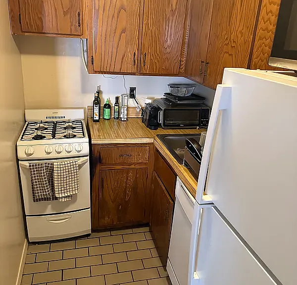 110 E 13th St #6B — Photo 2