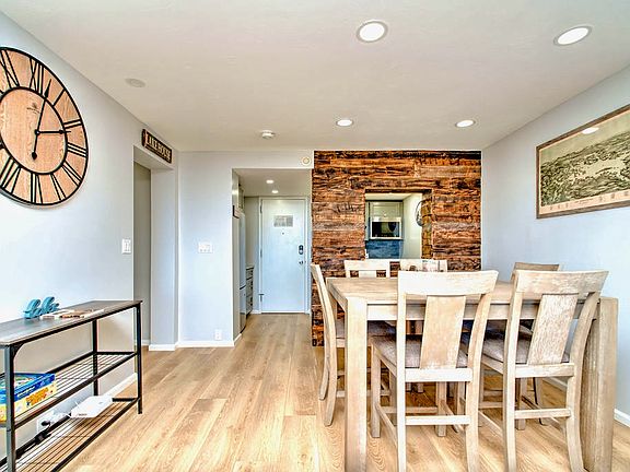 4th image of 375 Endicott St N #305