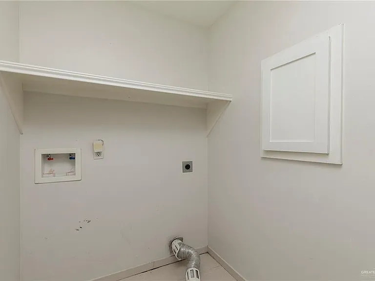 103 S 48th Ln #1 — Photo 9