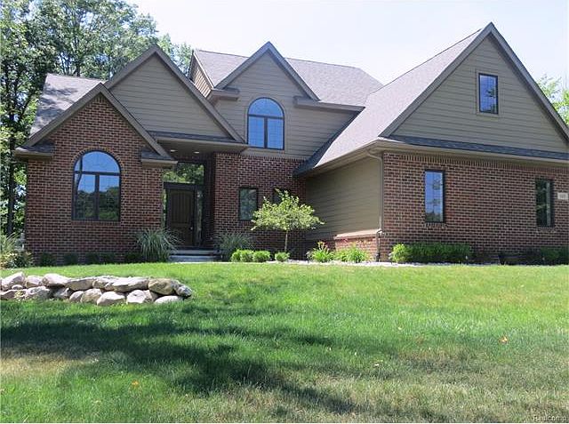 1st image of 105 Lake Pines Dr