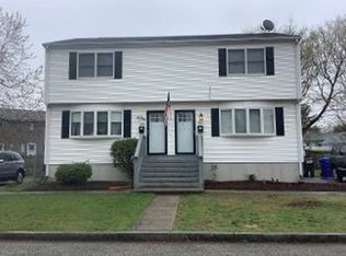 210-212 Middle St, Springfield, MA 01104