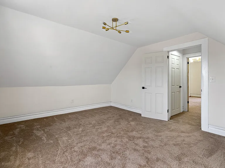 415 Mills Ave — Photo 21