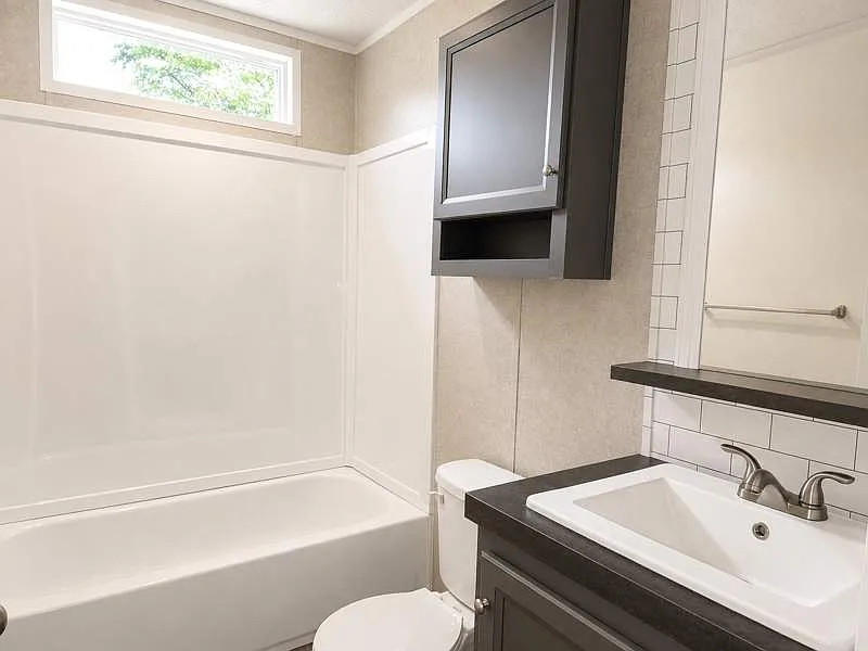 3 bed, 2.0 bath, 1216 sqft, $1,399 — Photo 3