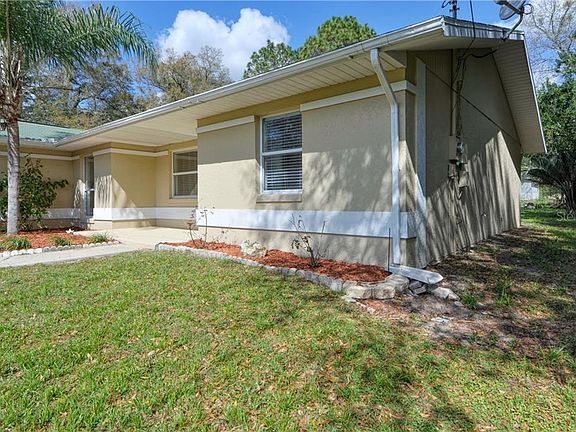 3rd image of 4597 SE 136th Ln