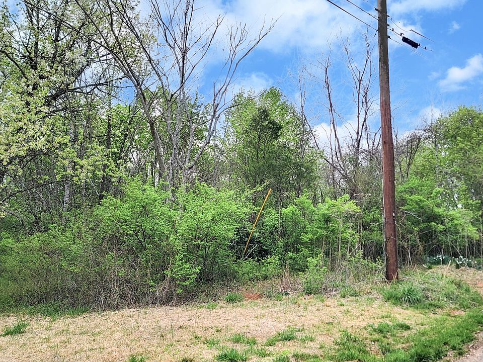 2nd image of 713 Fordtown Rd