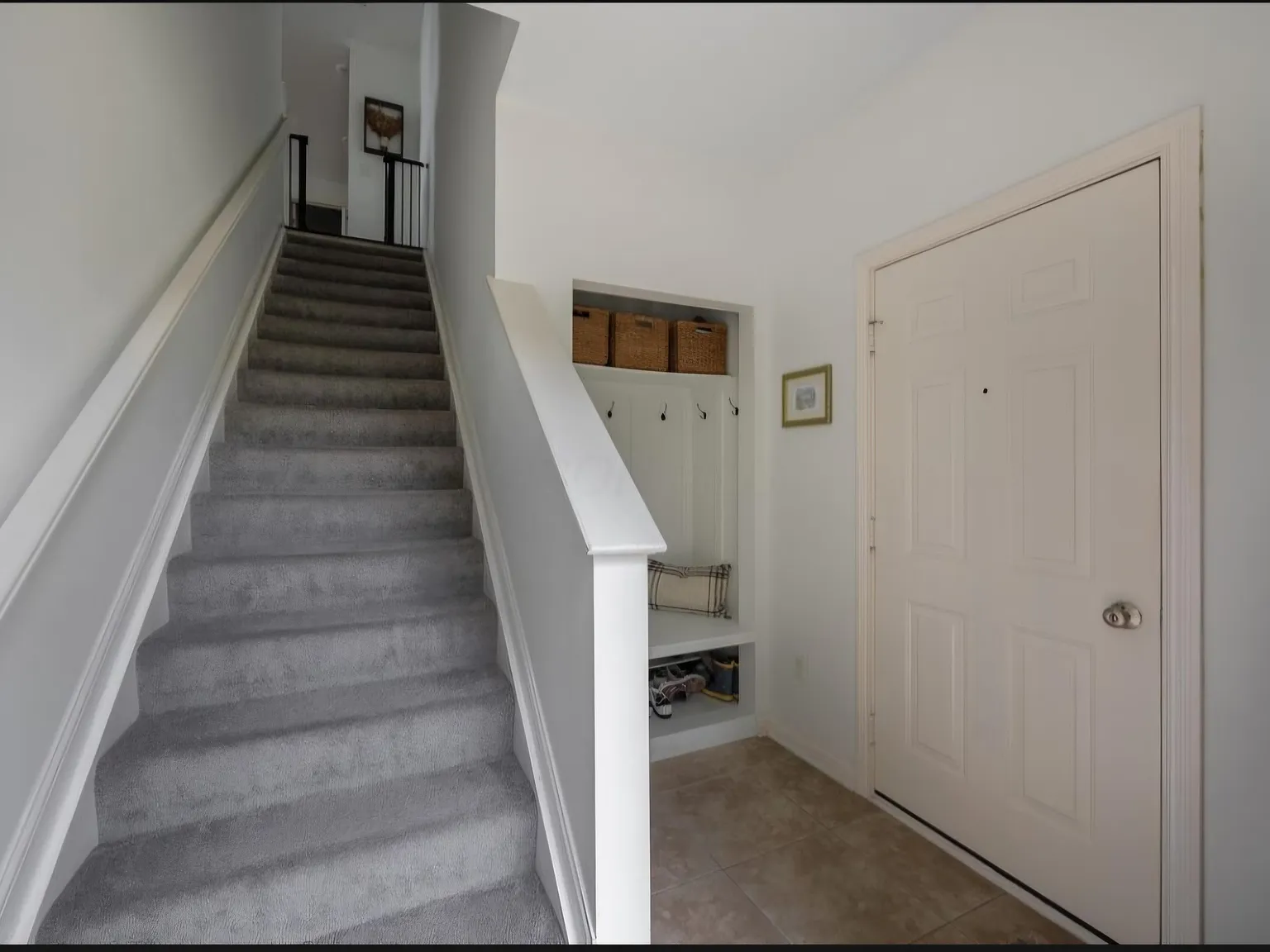 2 bed, 1376 sqft, $2,350 — Photo 3
