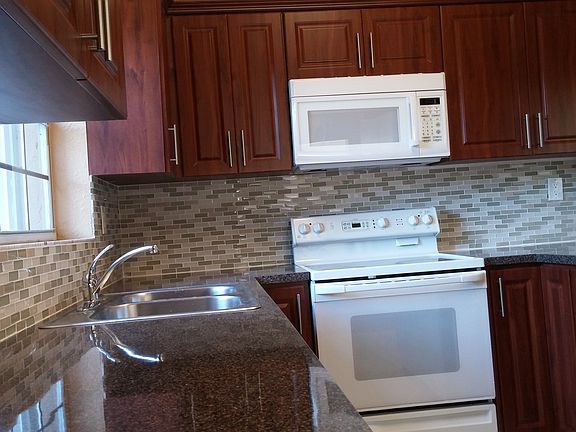 4th image of 8285 NW 191st Ln