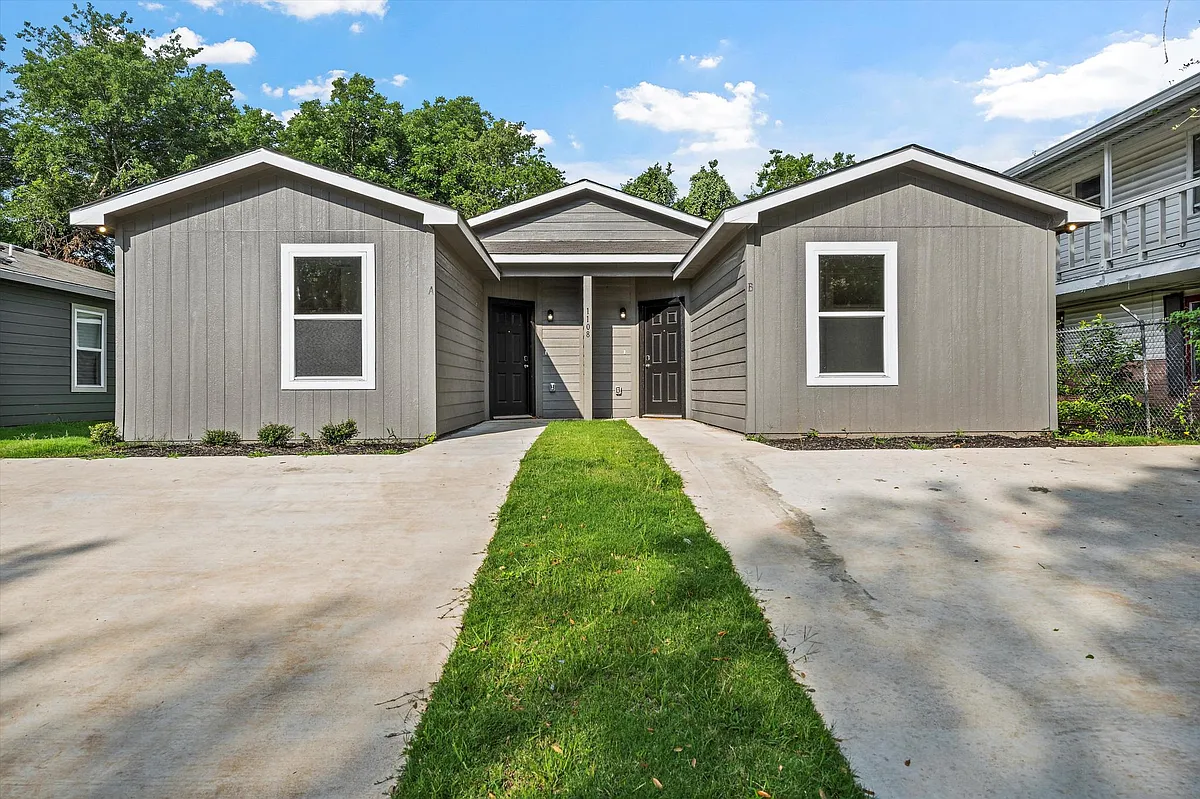 Building Photo - 2408 McKenzie Ave #A