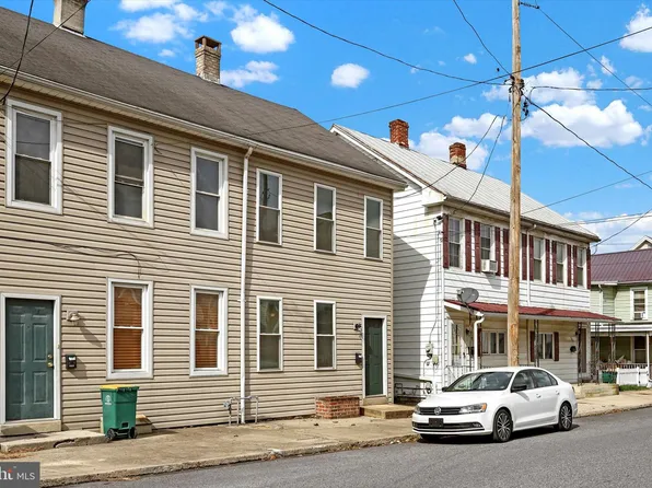 771 Fairground Ave, Chambersburg, PA 17201