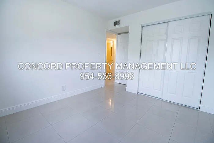 1727 Liberty St #6 — Photo 9