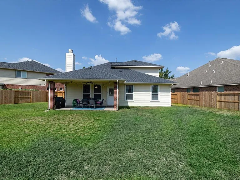 5902 Preserve Ln — Photo 28