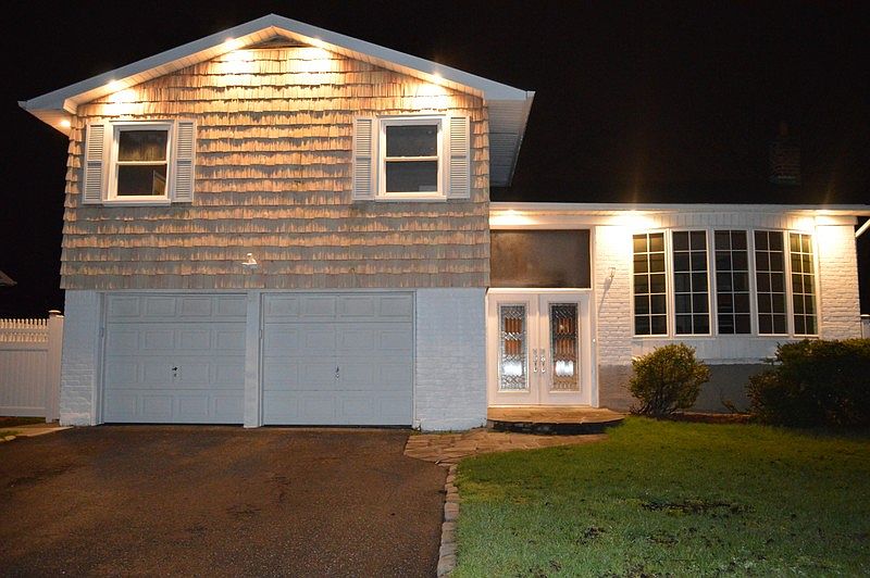 1st image of 41 Cantiague Ln