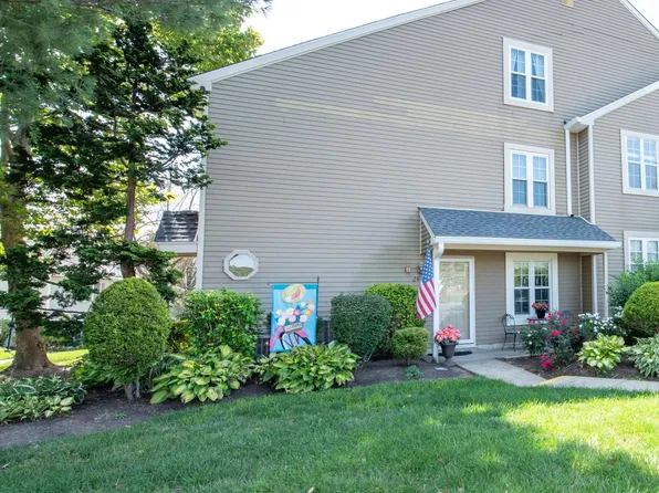 2405 Society Pl, Newtown, PA 18940