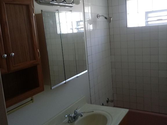 2nd image of 531 S 74th St