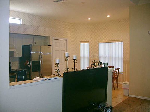 5th image of 765 Caribbean Dr