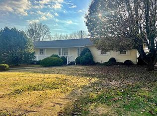 927 N Clark St, Loogootee, IN