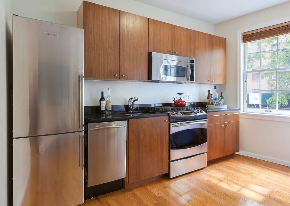 1st image of 341 Bleecker St #1A