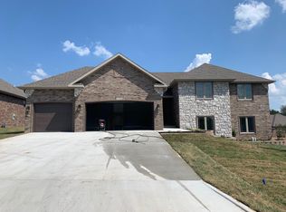 1988 N Grindstone Ave, Springfield, MO 65802