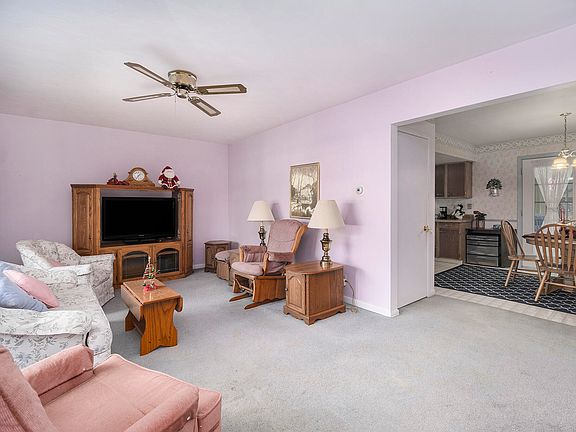 3rd image of 34307 1st St