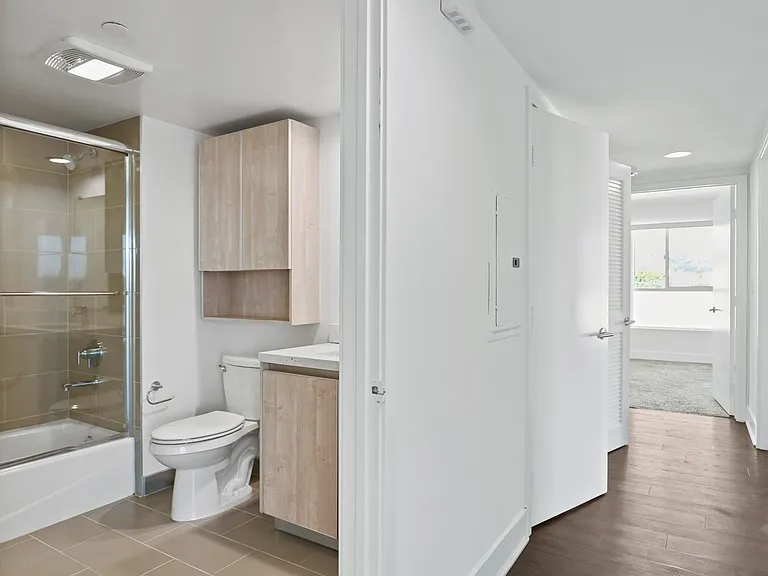 Western Lux — Photo 102