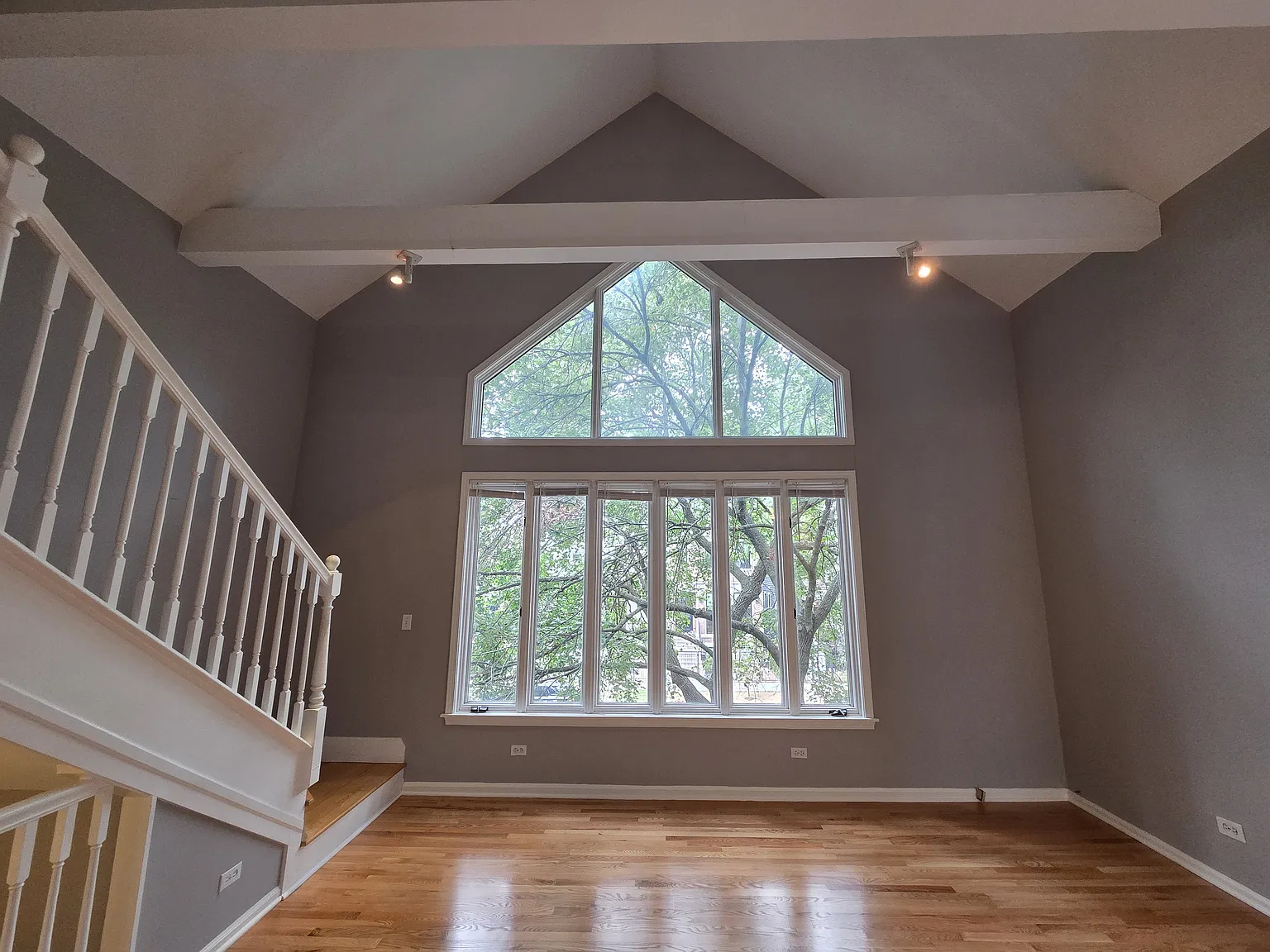 3 bed, 1700 sqft, $5,000 — Photo 2