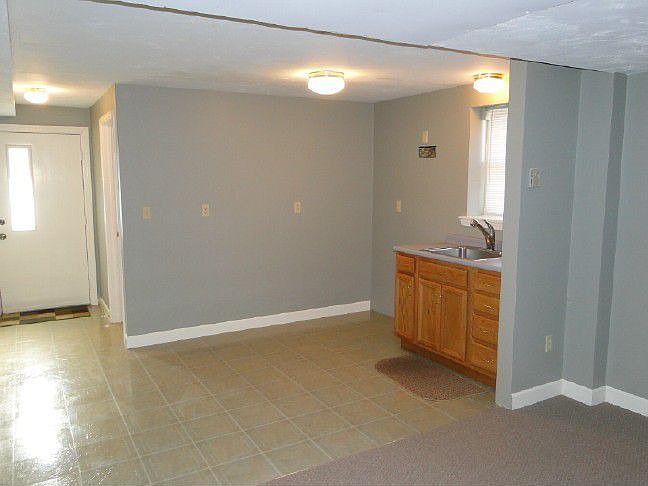 2nd image of 284 Chestnut St #B