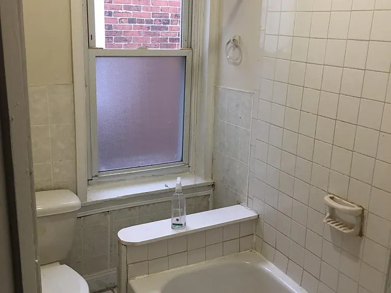 5560 Market St #2 — Photo 3