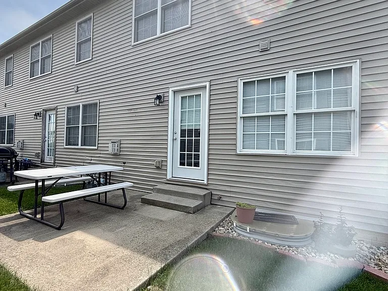 1112 Ekstam Dr #4 — Photo 21