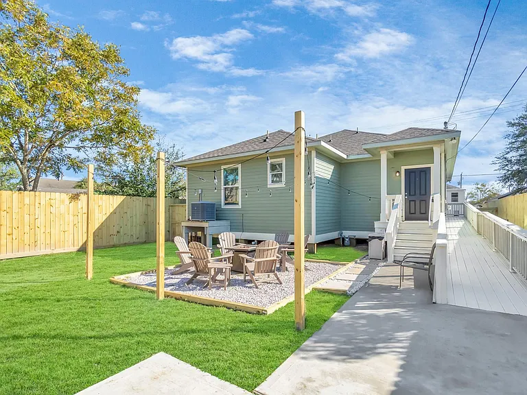 5322 Avenue K — Photo 38
