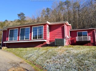 324 Little Creek Rd, Le Roy, WV 25252