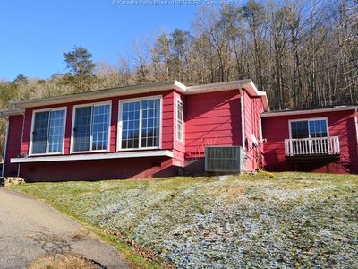 324 Little Creek Rd, Le Roy, WV, 25252