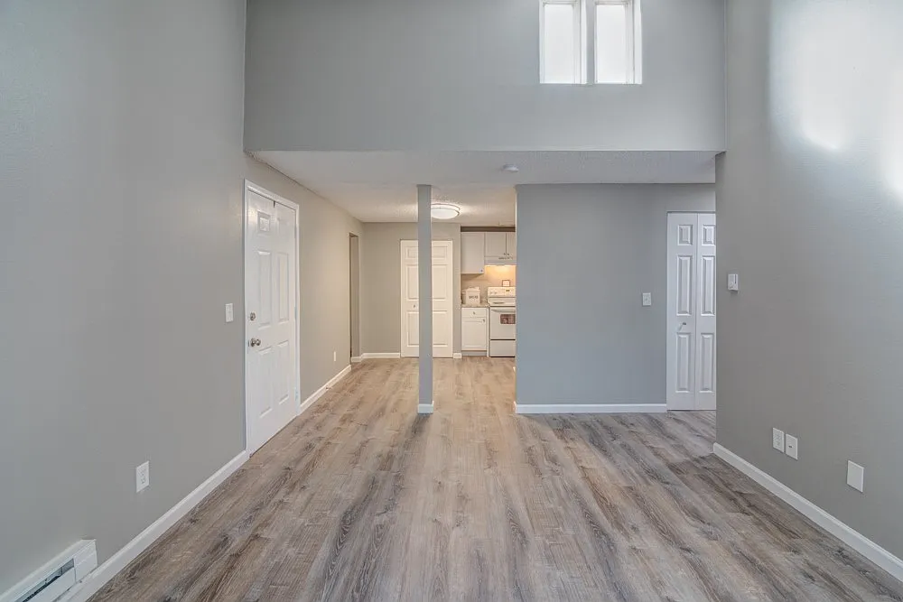 3 bed, 1043 sqft, $1,775 — Photo 2