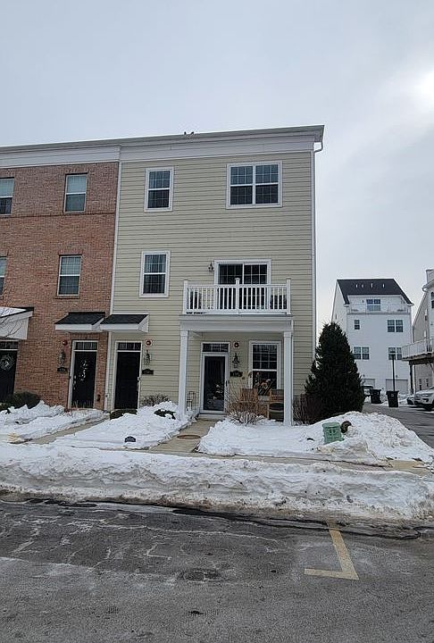 1st image of 136B Alexandria St
