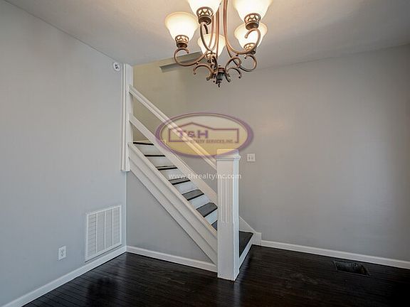 4th image of 1629 Carrollton Ave