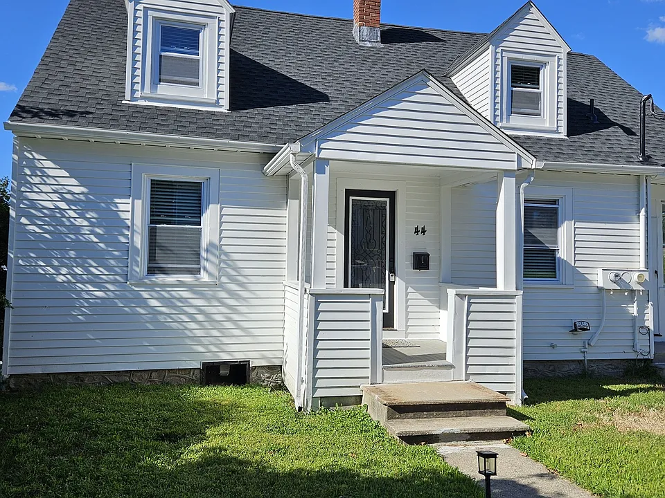 44 Colony St