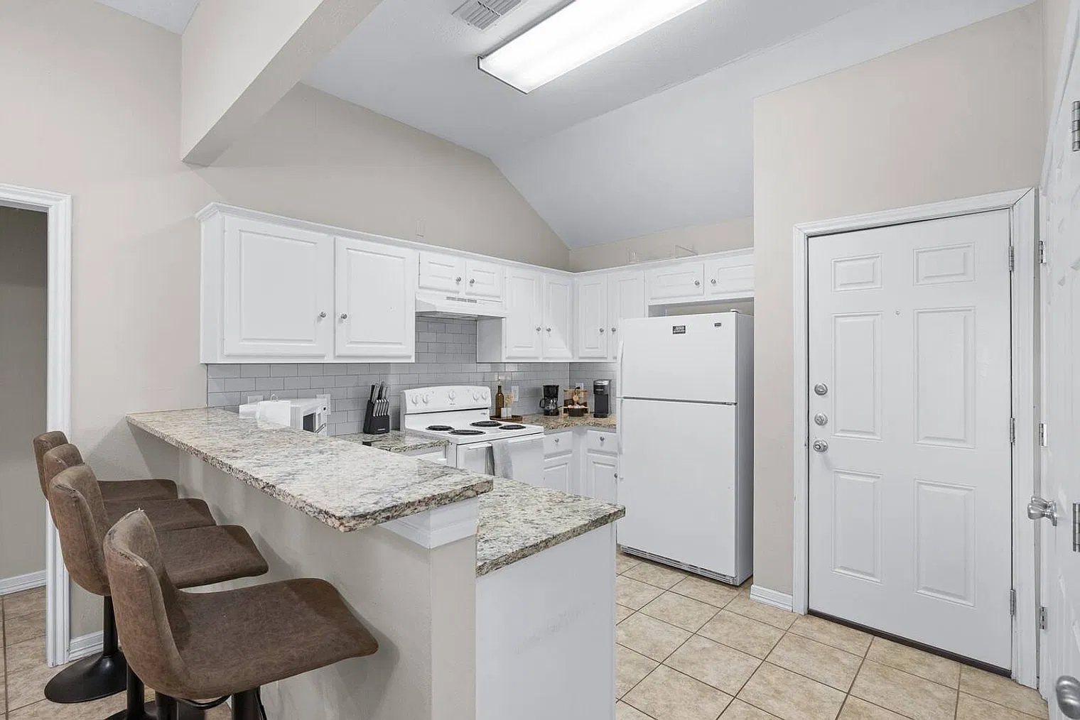 2 bed, 1.5 bath, $4,861 — Photo 4
