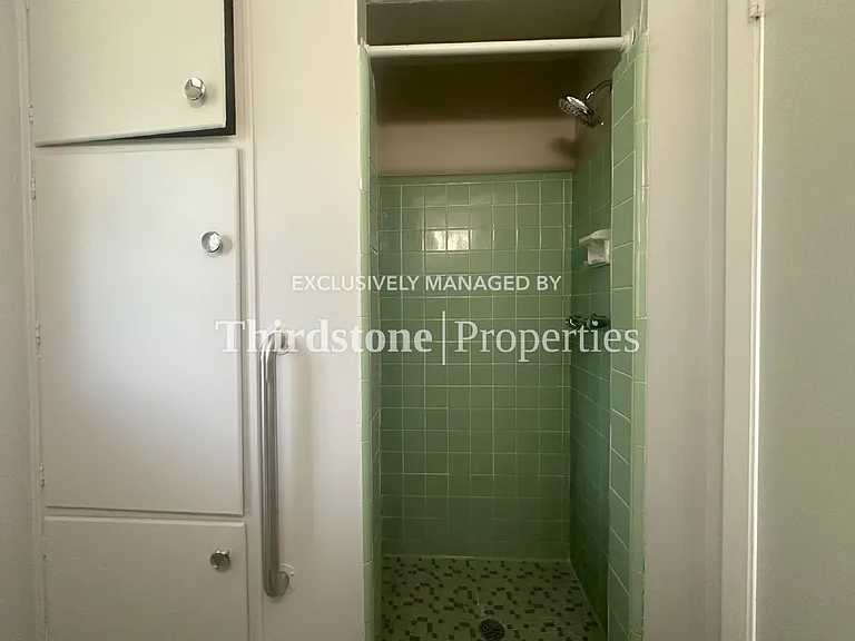 1038 La Marche Dr — Photo 7
