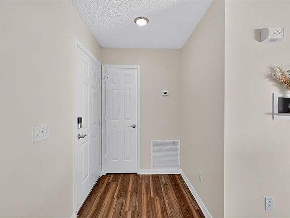 5th image of 1717 FRANCISCO STREET