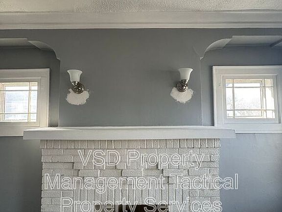 4th image of 3289 E 143rd St #4