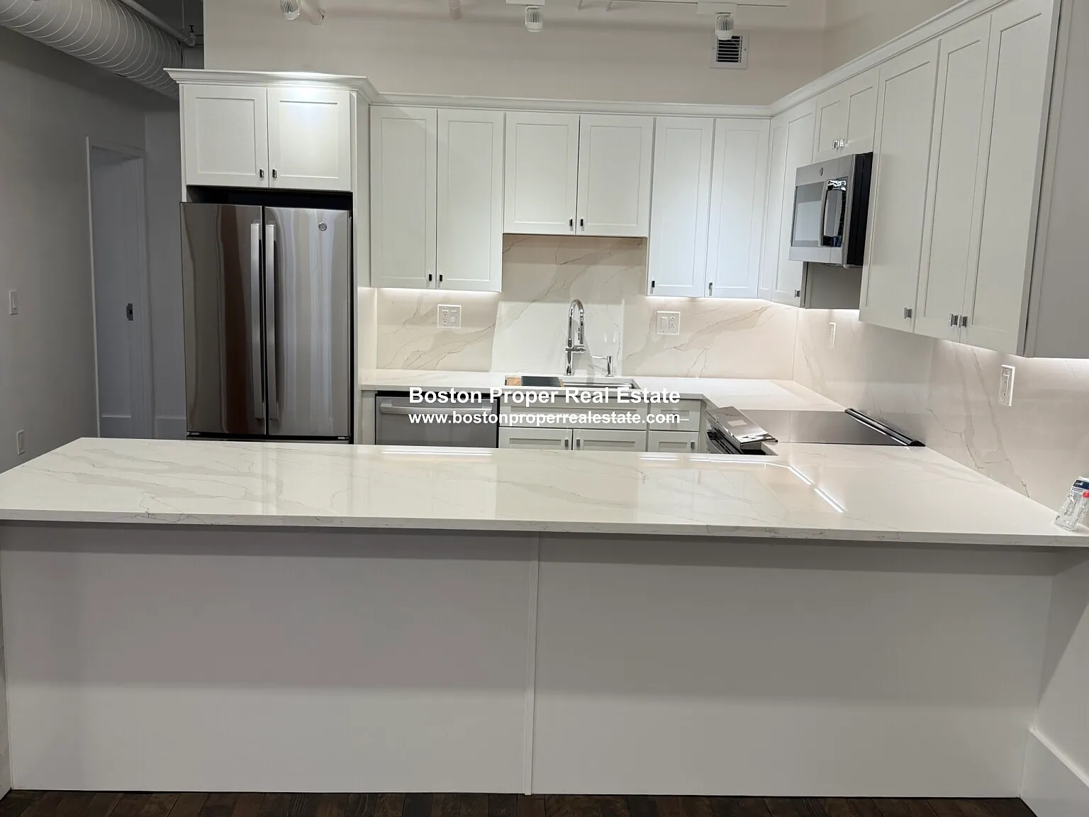 3 bed, 2700 sqft, $12,500 — Photo 2