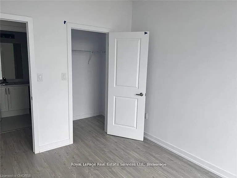 450 Dundas St E #513 — Photo 11