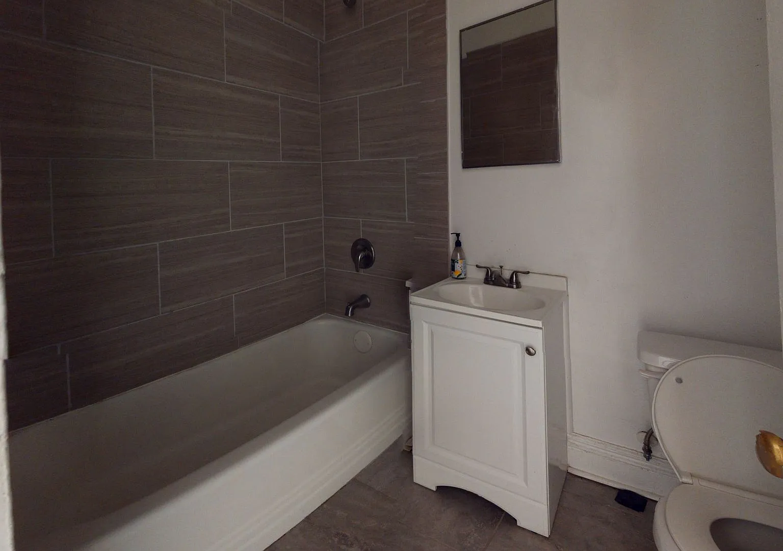 24 East Madison Street - 4162 — Photo 3
